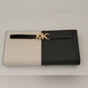NWT Michael Kors Reed Wallet